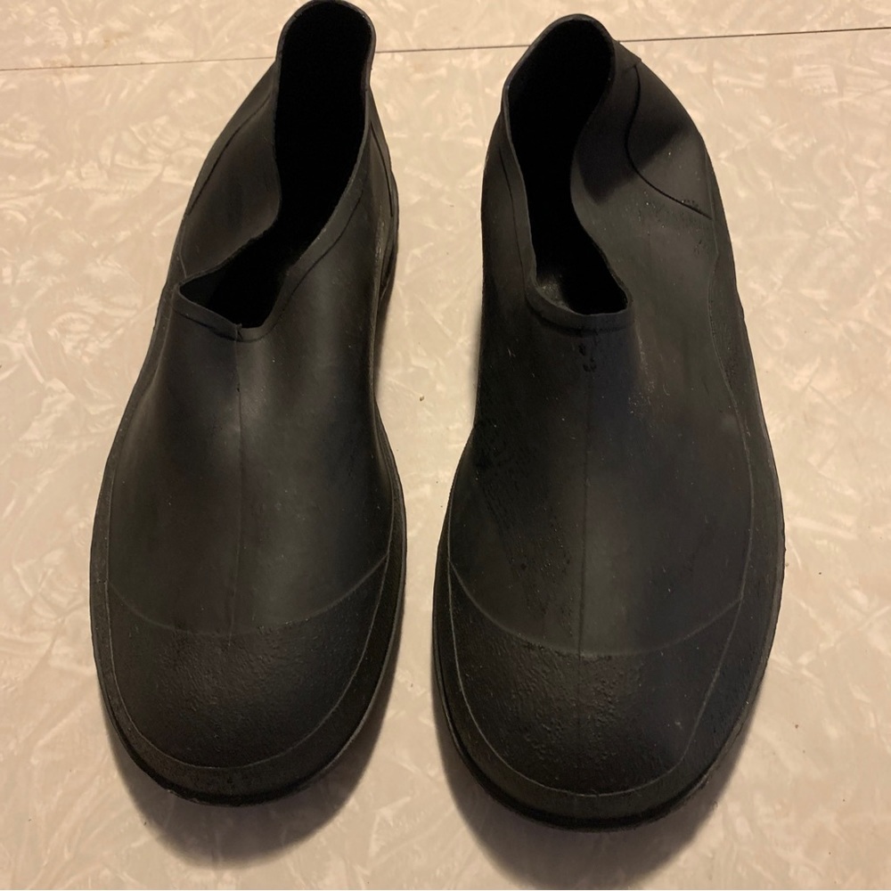 Tingley Workbrutes Rubber Overshoes size small